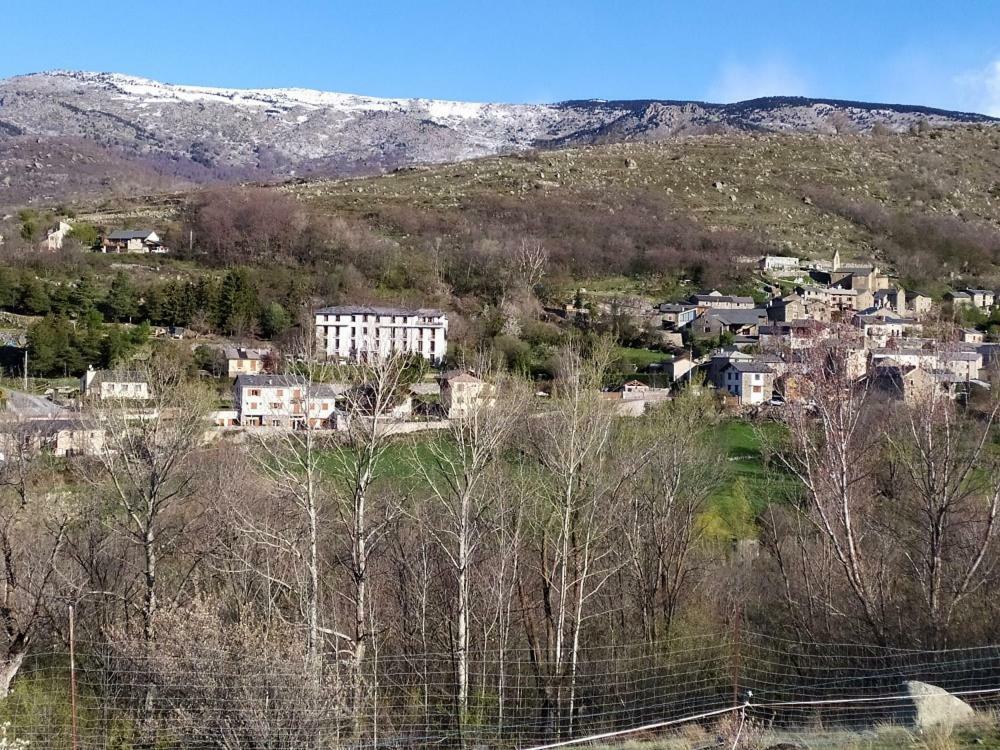 Angoustrine Apartamento Angostrina מראה חיצוני תמונה